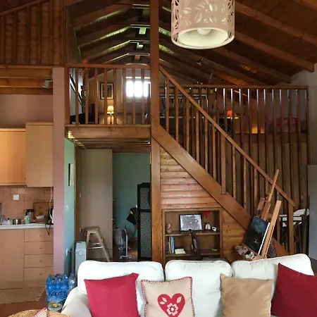 بيت للعطل Cozy Archea Pissa
